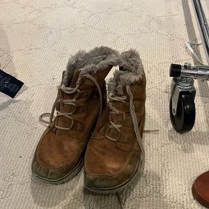 Worn out Leather Sorels